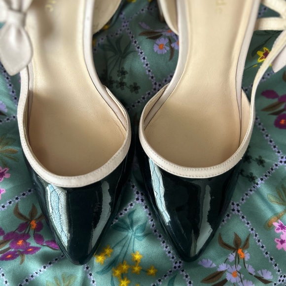 〰️ Kate Spade Adelaide Slingback Black and Tan Heels 〰️ - Picture 4 of 5